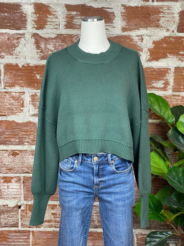 Free People Easy Street Crop Pullover Sweater in Hunter Green