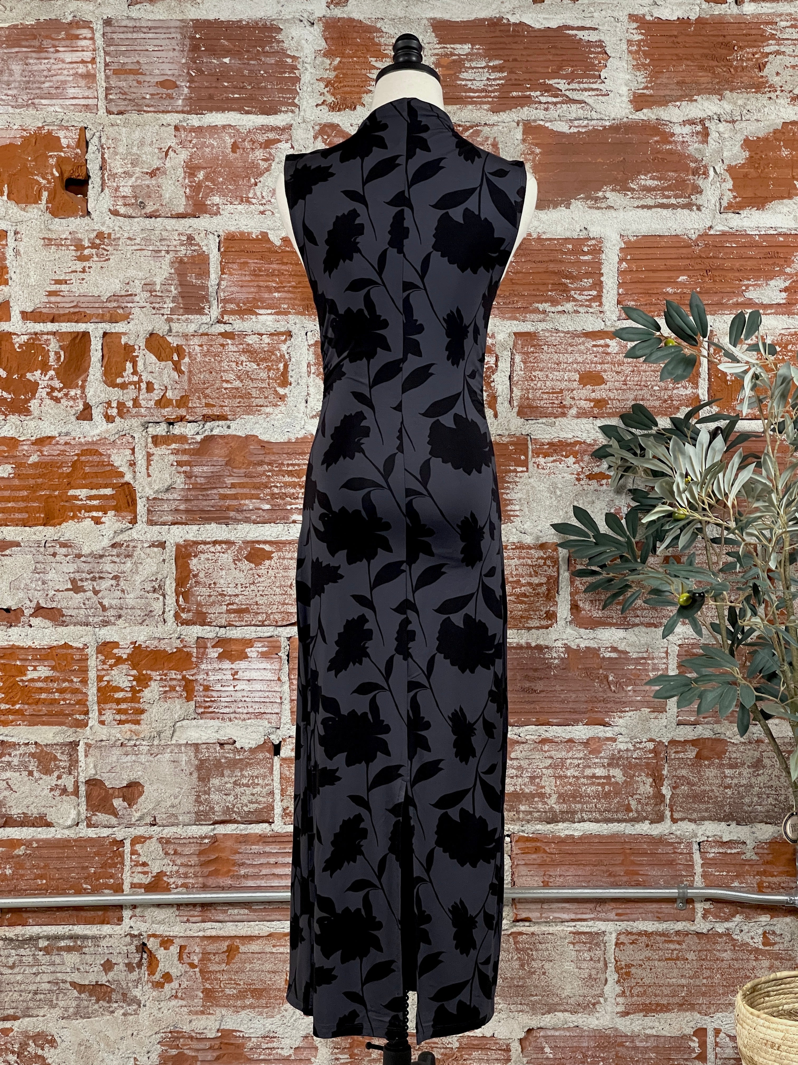 Z Supply Tatum Shadow Floral Midi Dress – Little Bird Boutique