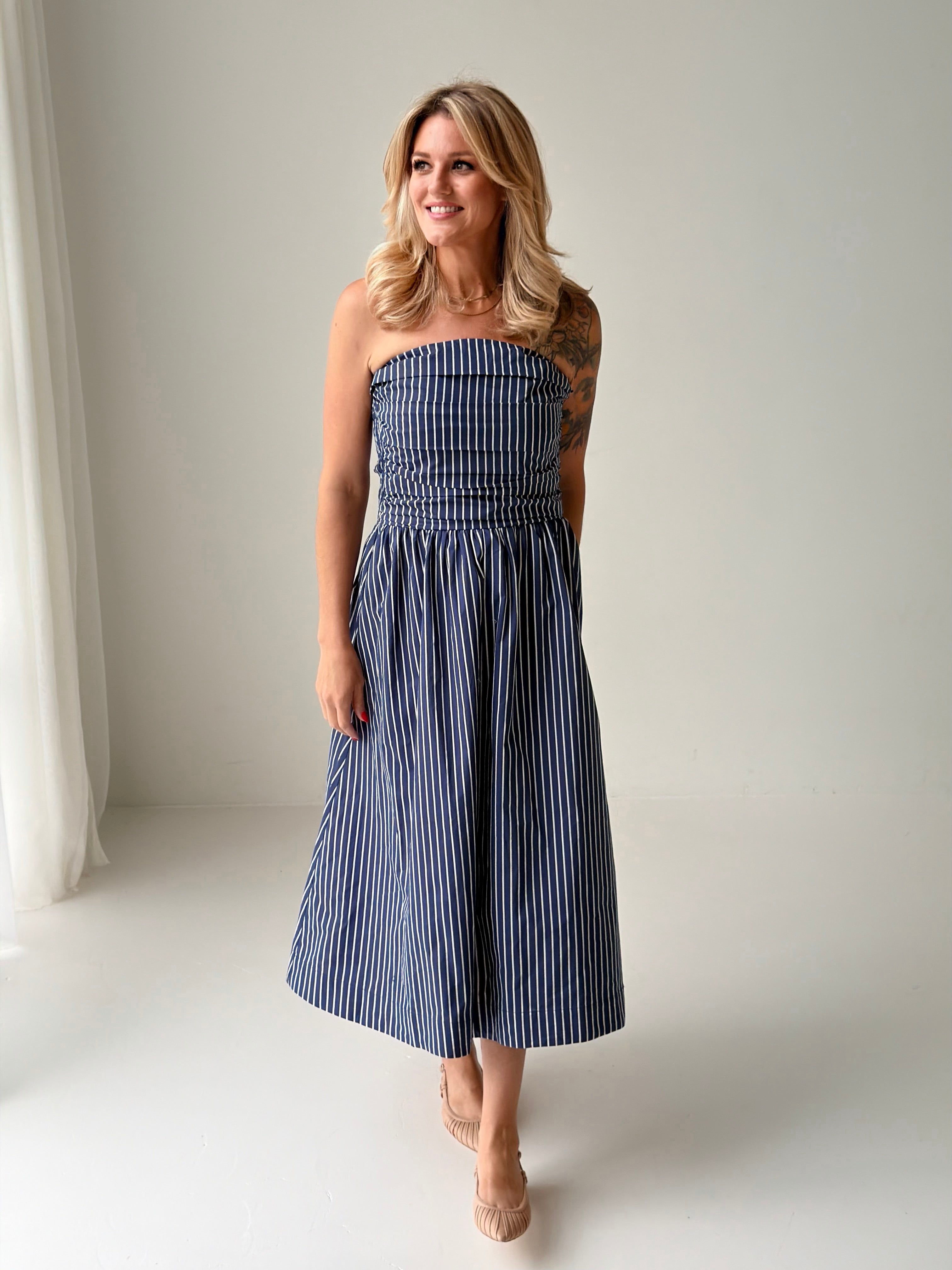 Daydream Avenue Midi Dress In Navy/White Stripe – Little Bird Boutique Daydream Avenue Midi Dress In Navy/White Stripe – Little Bird Boutique