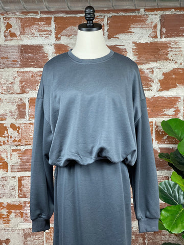 French Terry Bubble Hem Pullover in Charcoal