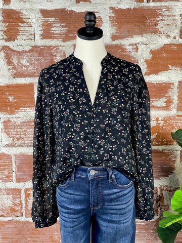 Chiffon Top in Black Ditsy Floral